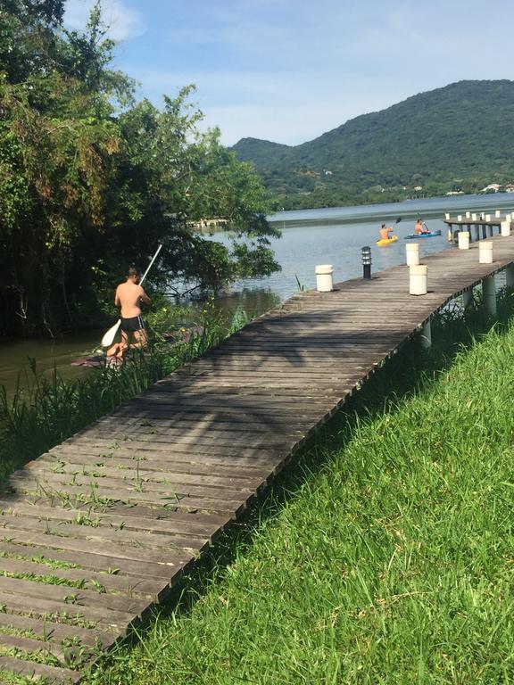 Ap Beira Da Lagoa Da Conceicao Florianopolis Bagian luar foto